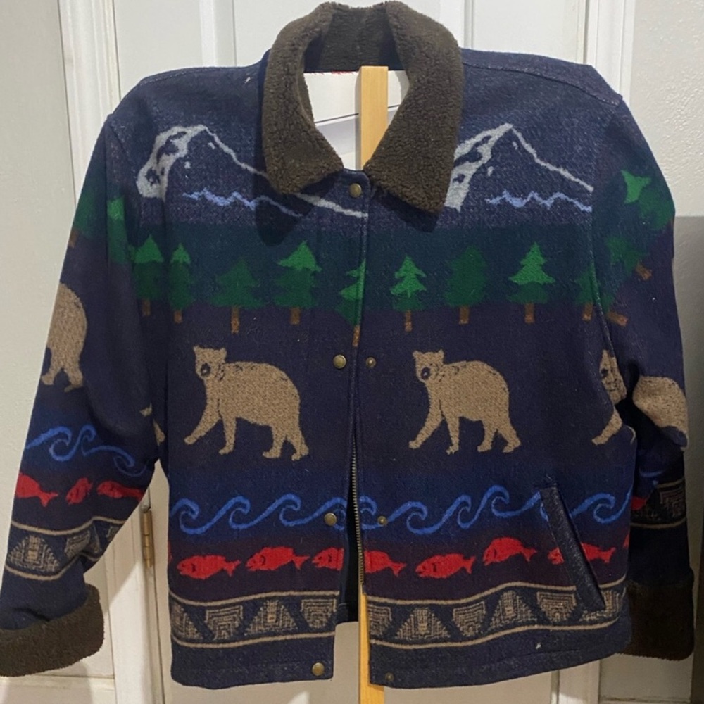 Multicolored Pendleton jacket xl, with bear print